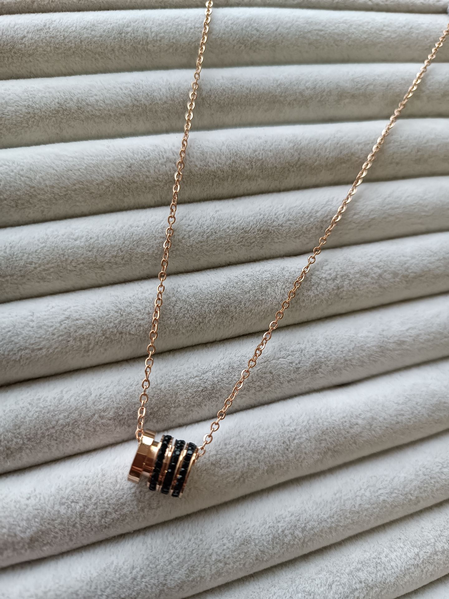 ÇELİK KOLYE ROSE RENK